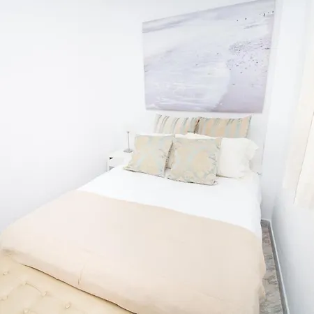 Apartment C57 - Spacious And Bright Malaga
